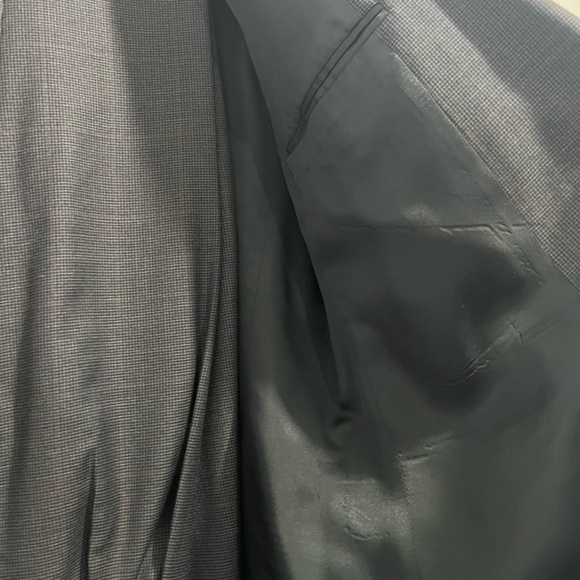 Men’s Jos A Bank Suit 44L - Picture 3 of 5